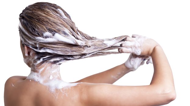 shampoo e balsamo lavare capelli